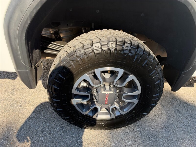 Used 2021 GMC Sierra 2500 SLT AWD/4WD image 10