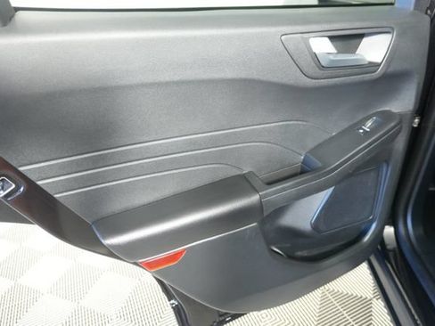 Certified 2025 Ford Escape ST-Line FWD image 31