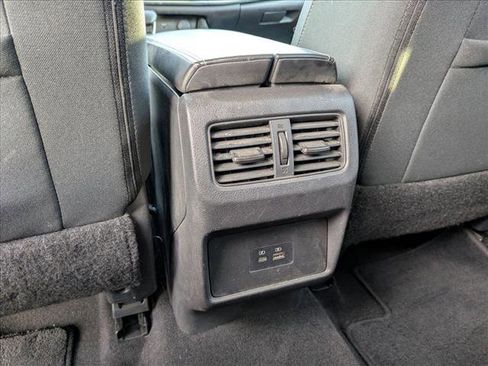 Used 2022 Nissan Rogue SV image 18