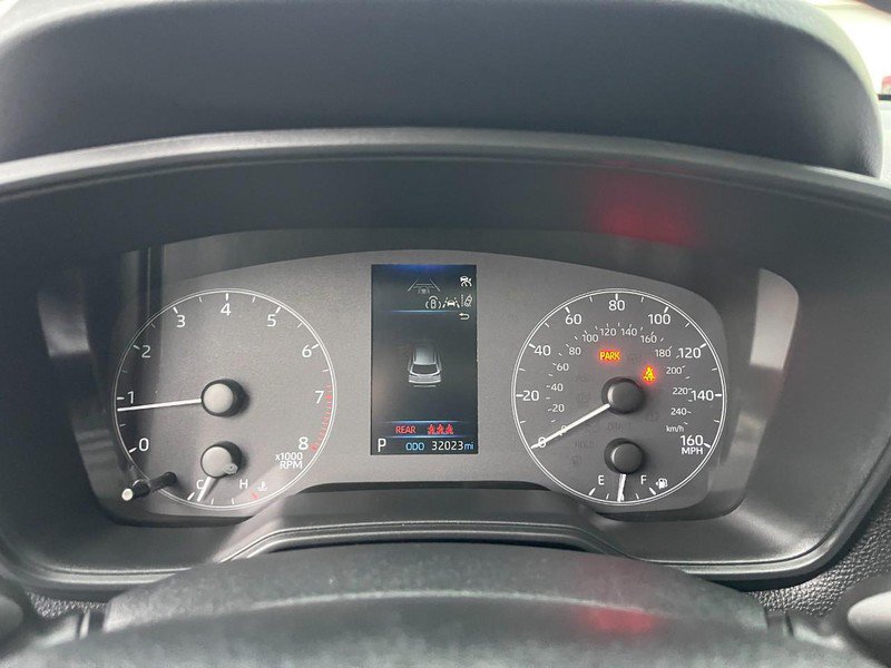 Used 2023 Toyota Corolla Cross LE w/ Moonroof Package FWD image 29