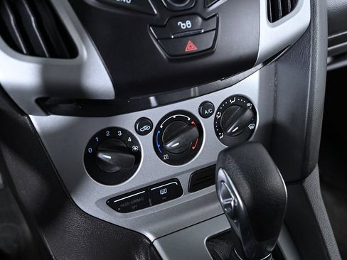 Used 2012 Ford Focus SE FWD image 13