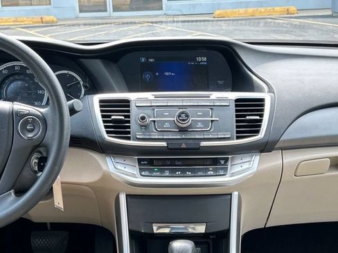 Used 2015 Honda Accord LX image 22