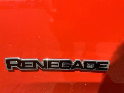 Used 2015 Jeep Renegade Latitude w/ Popular Equipment Group AWD/4WD image 17