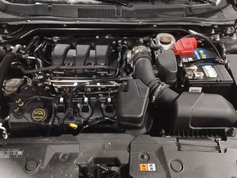 Used 2019 Ford Taurus SEL w/ Equipment Group 201A image 9