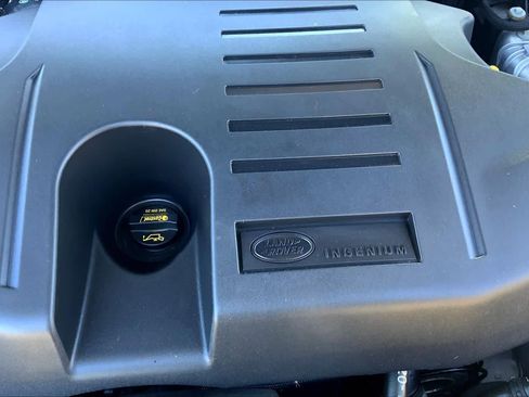 Certified 2023 Land Rover Defender 130 X-Dynamic SE image 32