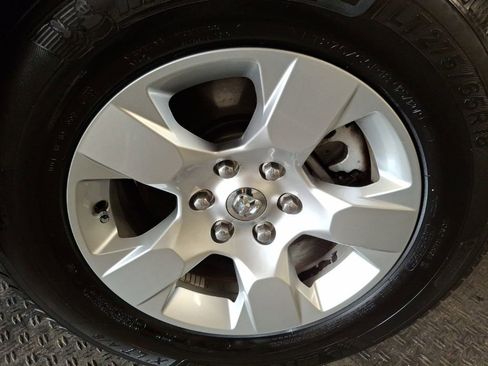 Used 2019 RAM 1500 Big Horn image 3