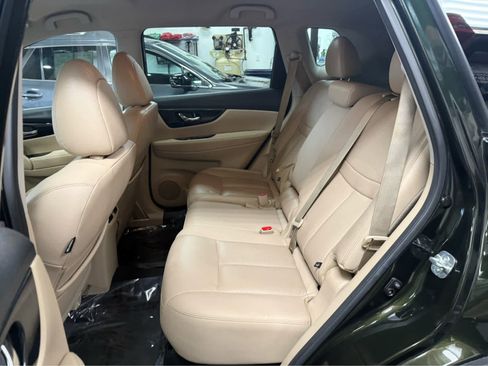 Used 2020 Nissan Rogue SL image 19