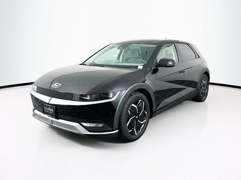 Used 2024 Hyundai Ioniq 5 SEL RWD image 3