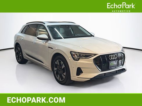 Used 2022 Audi e-tron Premium w/ Convenience Plus Package AWD/4WD image 1