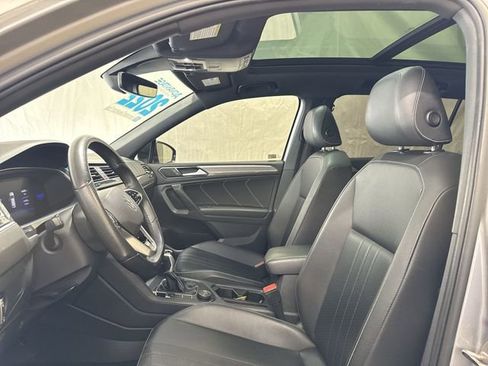 Used 2022 Volkswagen Tiguan SE R-Line image 11