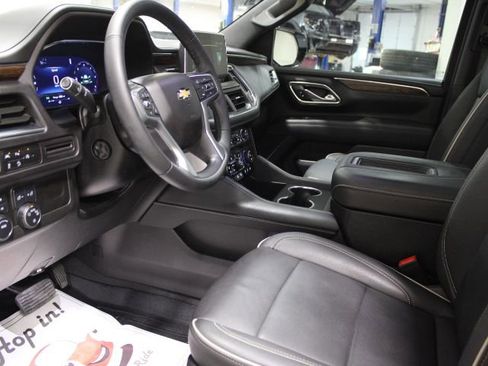 Used 2024 Chevrolet Tahoe Premier AWD/4WD image 21