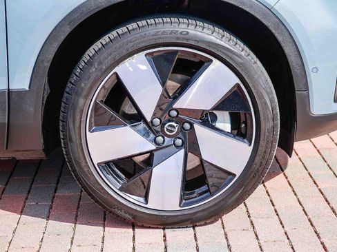 Used 2023 Volvo C40 P8 Recharge Ultimate w/ Protection Package Premier image 11