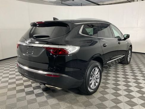 Used 2024 Buick Enclave Essence AWD/4WD image 8