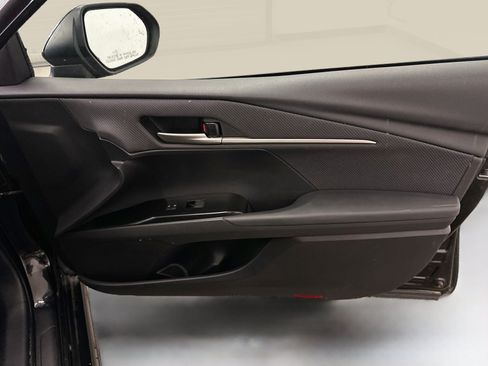 Used 2025 Toyota Camry SE FWD image 33