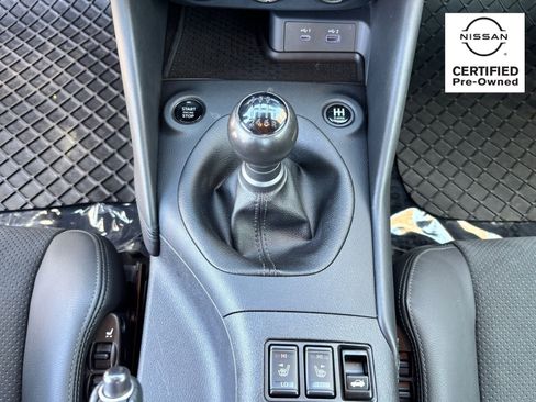 Certified 2025 Nissan Z Performance w/ Floor Mat Package RWD image 27