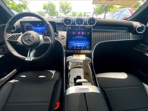 New 2025 Mercedes-Benz GLC 300 GLC 300 image 8