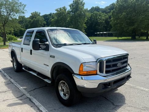 Used 2003 Ford F250 Lariat AWD/4WD image 3