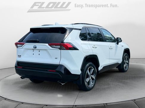 Used 2021 Toyota RAV4 SE w/ Weather & Moonroof Package AWD/4WD image 9
