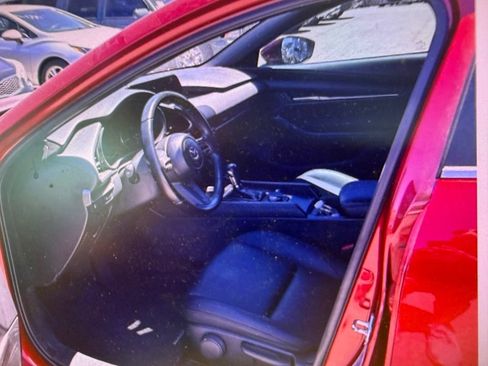 Used 2023 MAZDA MAZDA3 s FWD image 7