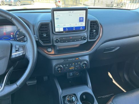 Used 2021 Ford Bronco Sport Outer Banks w/ Outer Banks Package (96D) image 19