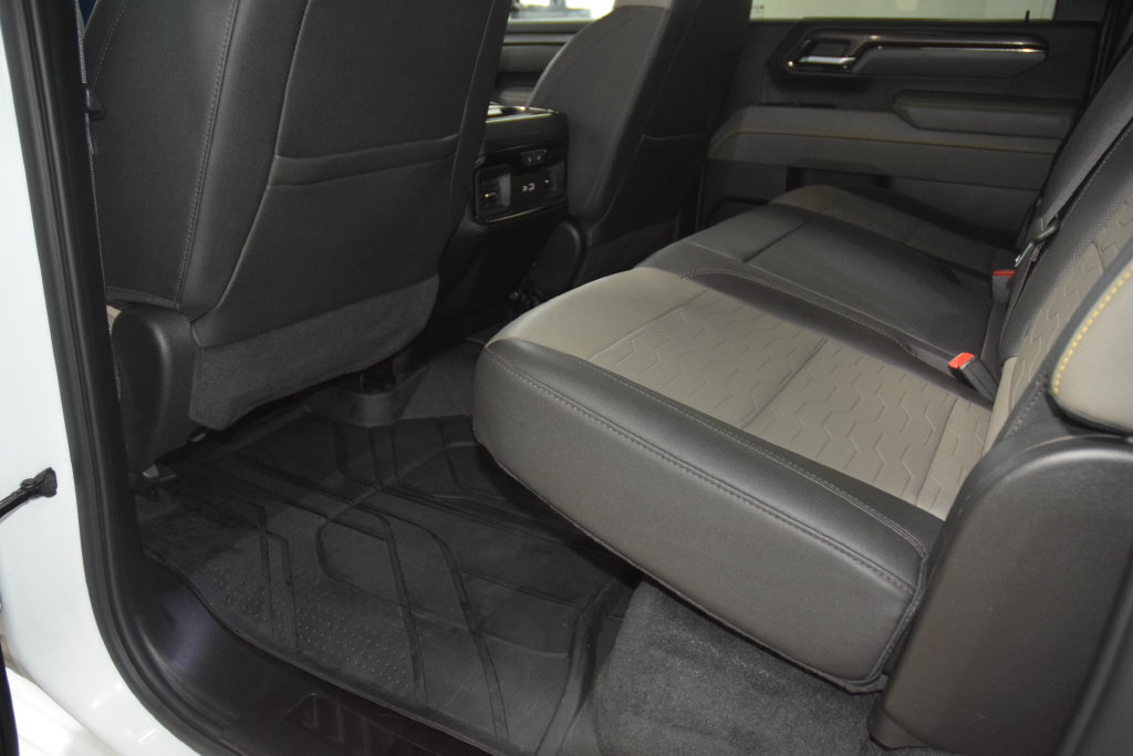 Used 2024 Chevrolet Silverado 2500 ZR2 w/ Technology Package AWD/4WD image 42