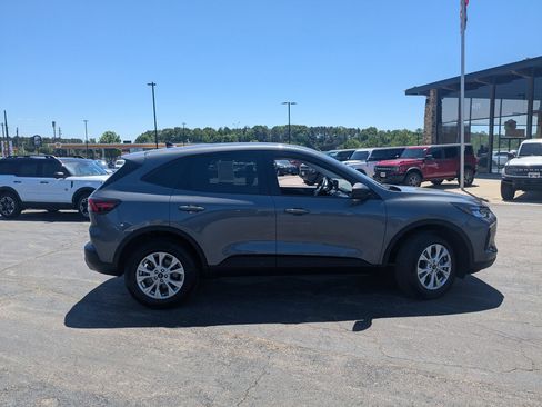 Used 2025 Ford Escape Active w/ Cold Weather Package AWD/4WD image 11