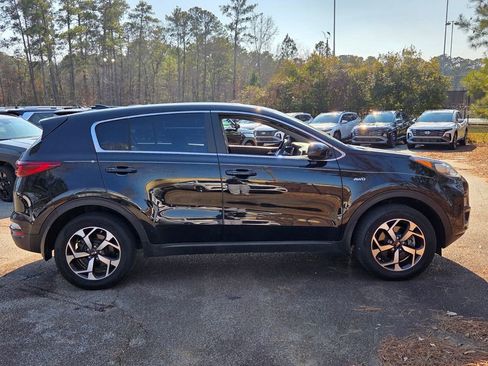Used 2022 Kia Sportage LX image 13