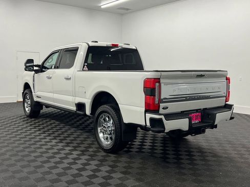Used 2024 Ford F250 Platinum w/ FX4 Off-Road Package image 3