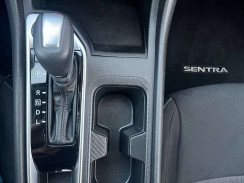 Used 2025 Nissan Sentra SV FWD image 36