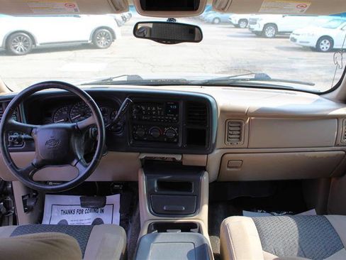 Used 2002 Chevrolet Avalanche 4x4 w/ Off-Road Suspension Pkg image 15