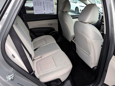 Used 2025 Hyundai Tucson SEL AWD/4WD image 13