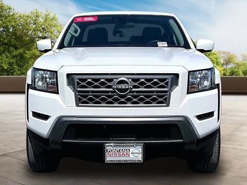 Certified 2023 Nissan Frontier SV w/ Tow Package RWD image 2