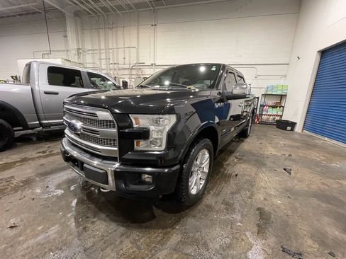 Used 2015 Ford F150 Platinum w/ Equipment Group 701A Luxury image 4