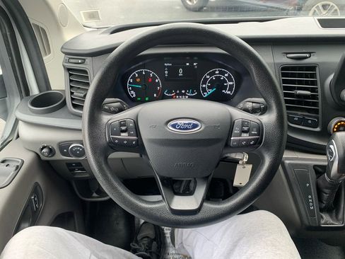 Used 2023 Ford Transit 250 Low Roof AWD w/ Exterior Upgrade Package image 24