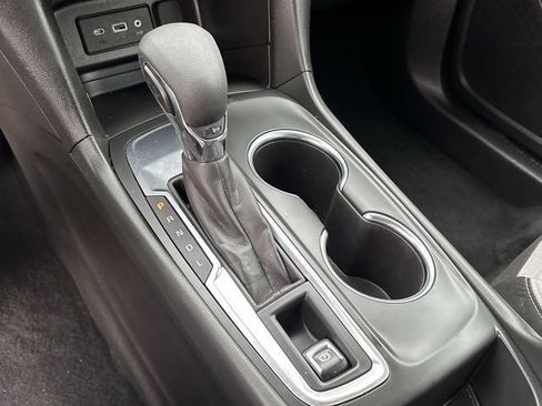 Used 2023 Chevrolet Equinox LS image 21