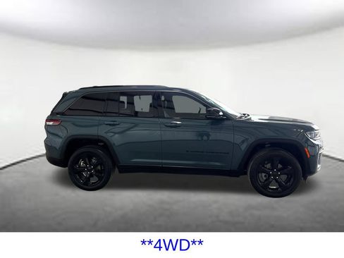 Used 2026 Jeep Grand Cherokee Limited w/ Limited Altitude Package AWD/4WD image 6
