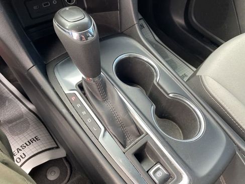 Used 2019 Chevrolet Equinox LT image 12