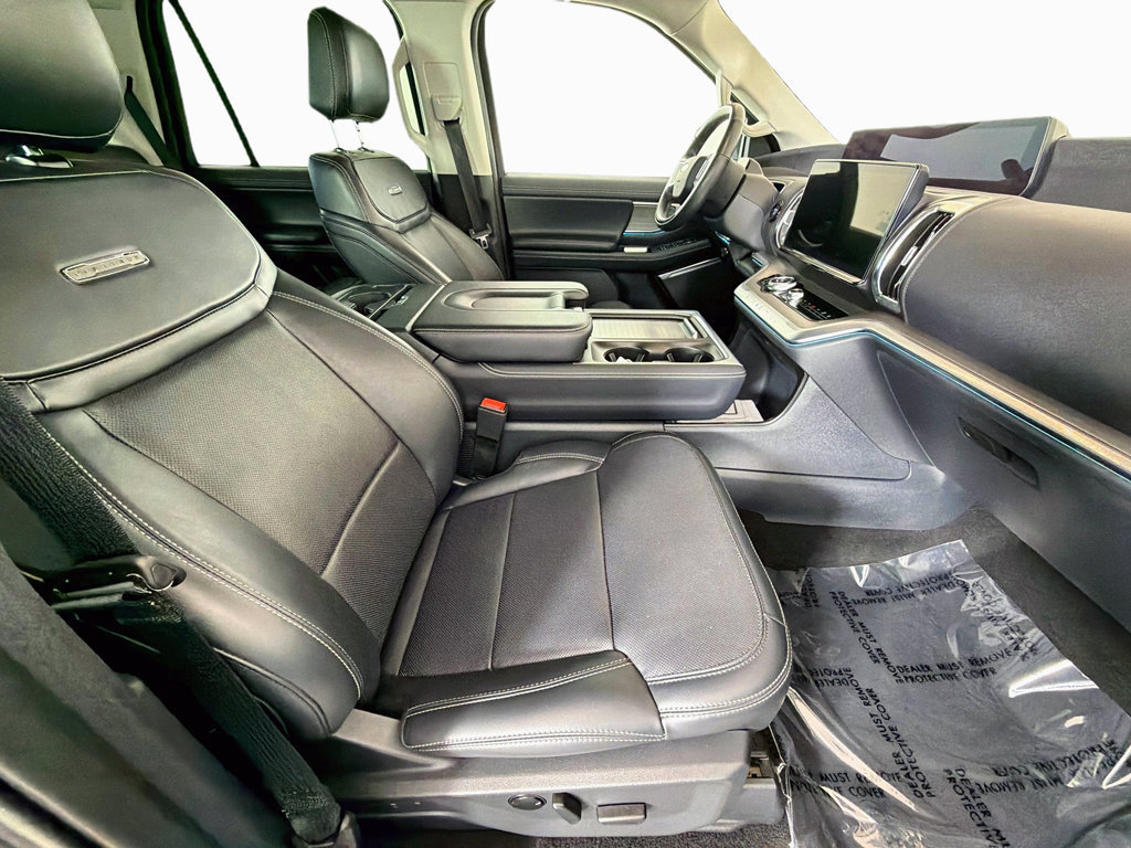 Used 2025 Ford Expedition Platinum AWD/4WD image 29