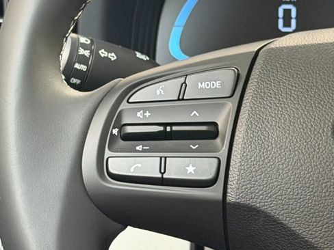 New 2026 Hyundai Venue SEL image 18