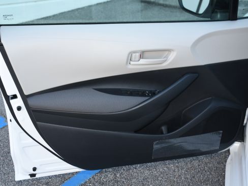 New 2026 Toyota Corolla LE image 5