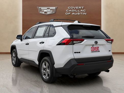 Used 2025 Toyota RAV4 XLE FWD image 3