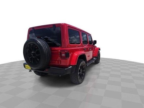 Used 2021 Jeep Wrangler Unlimited Sahara w/ Cold Weather Group AWD/4WD image 8