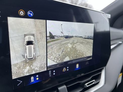 New 2026 Chevrolet Equinox LT w/ Convenience Package II image 15