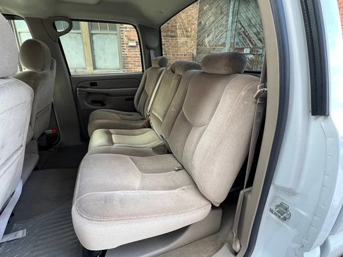 Used 2004 GMC Sierra 2500 SLE w/ Heavy-Duty Power Package image 18