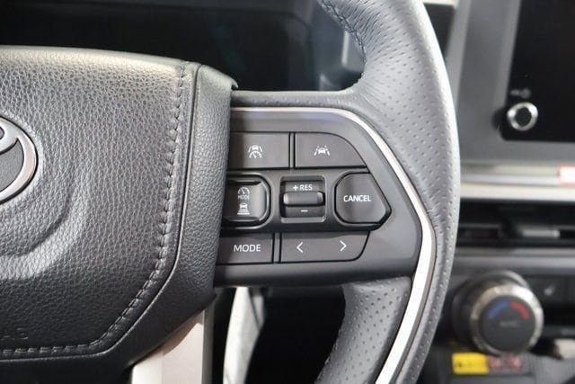 New 2026 Toyota 4Runner TRD Off-Road AWD/4WD image 19