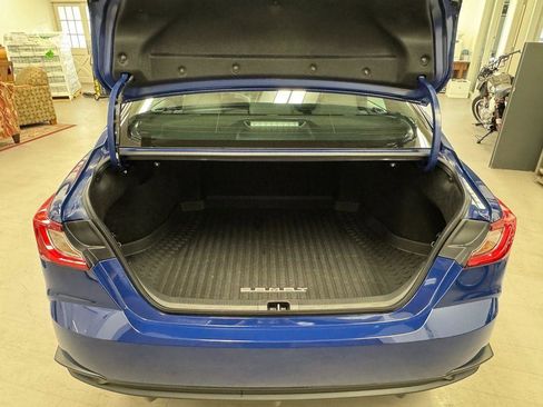 Used 2026 Toyota Camry SE w/ Convenience Package image 23