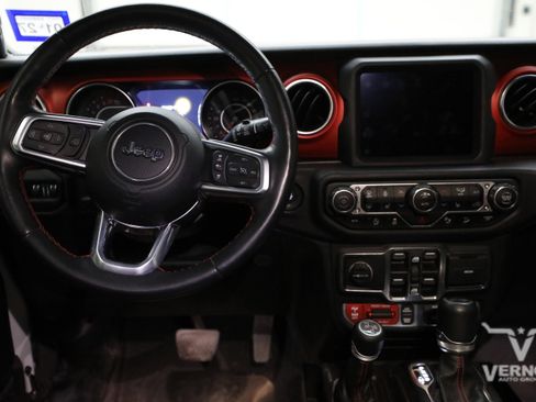Used 2021 Jeep Wrangler Unlimited Rubicon AWD/4WD image 8