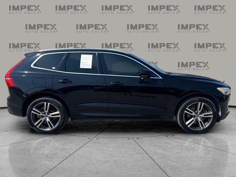 Used 2018 Volvo XC60 T6 Momentum w/ Convenience Package AWD/4WD image 6