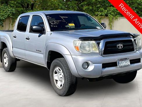 Used 2007 Toyota Tacoma PreRunner RWD image 1