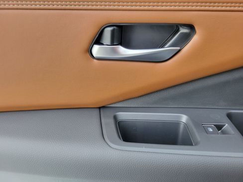 New 2025 Nissan Pathfinder Platinum w/ Cargo Package image 28